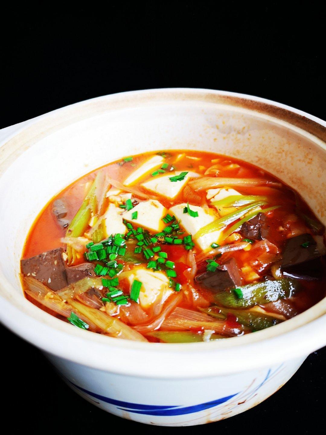 鸭血豆腐煲
