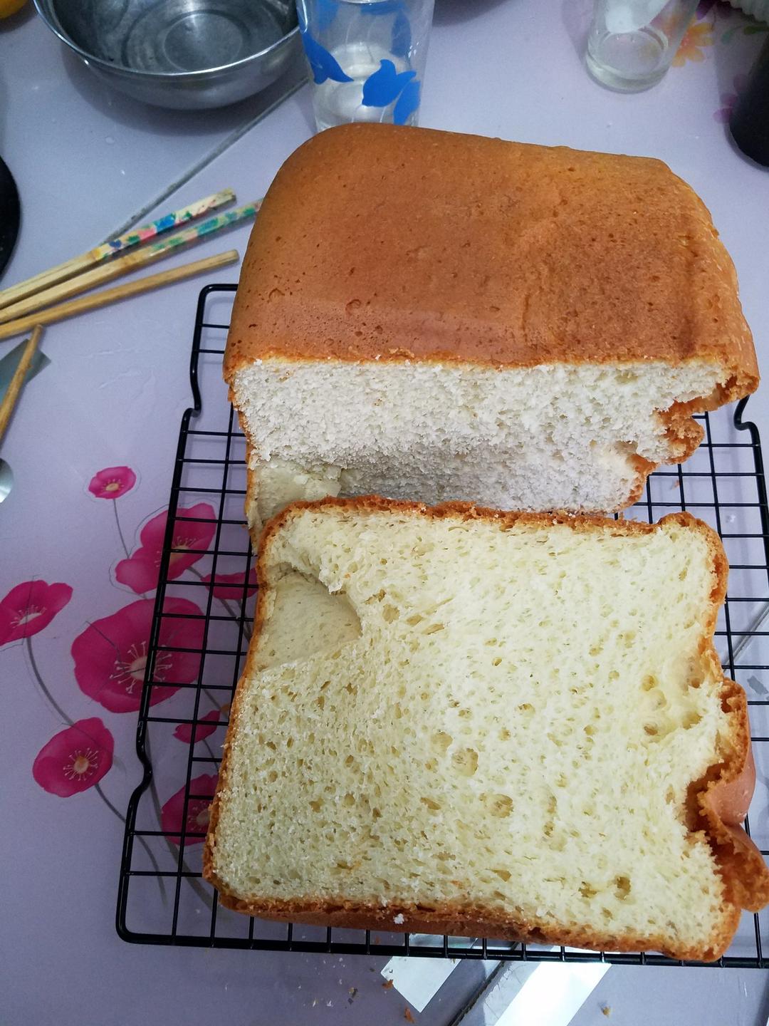 老面包土司！（普通面粉，植物油也可以做出好面包！小时候的味道。。。）