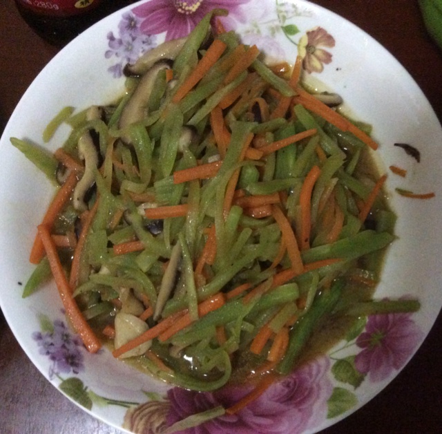 茭白炒三丝