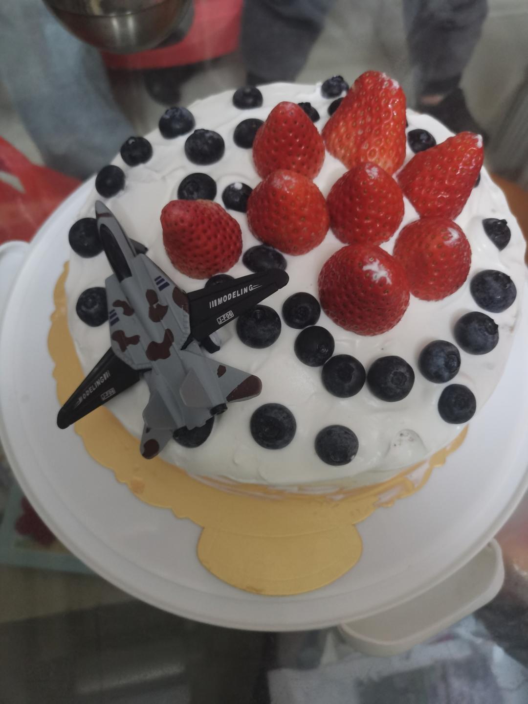 草莓戚风生日蛋糕