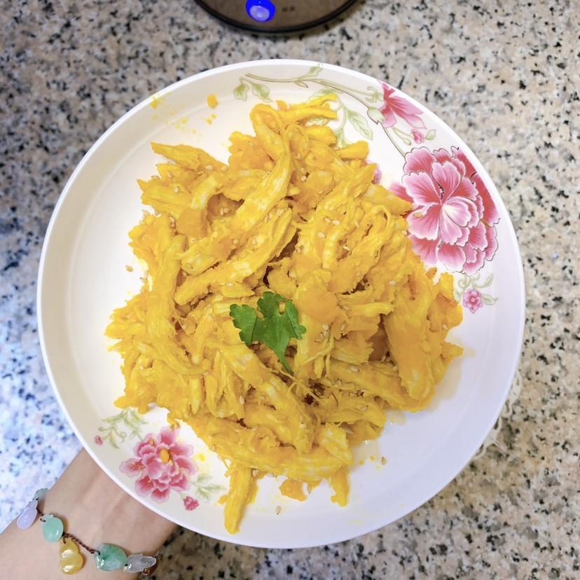 椒盐咸蛋黄手撕鸡胸肉