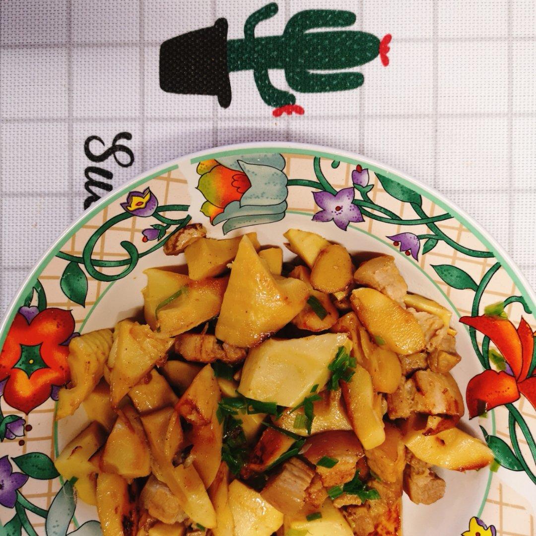 就是这个竹笋烧肉！让我的口水止不住的流！