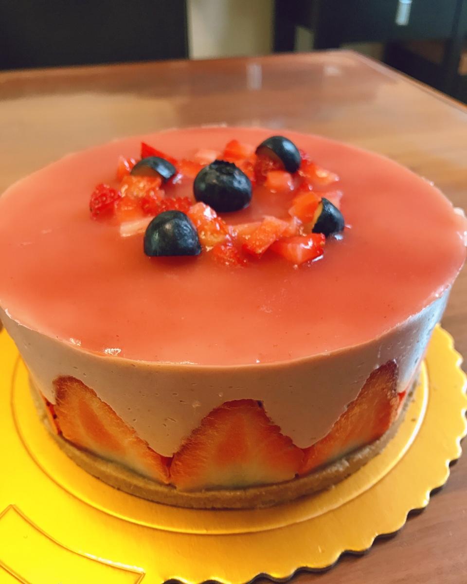 巧克力草莓慕斯蛋糕