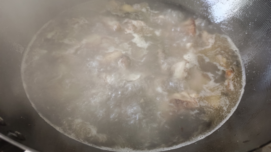清炖萝卜排骨汤的做法 步骤4