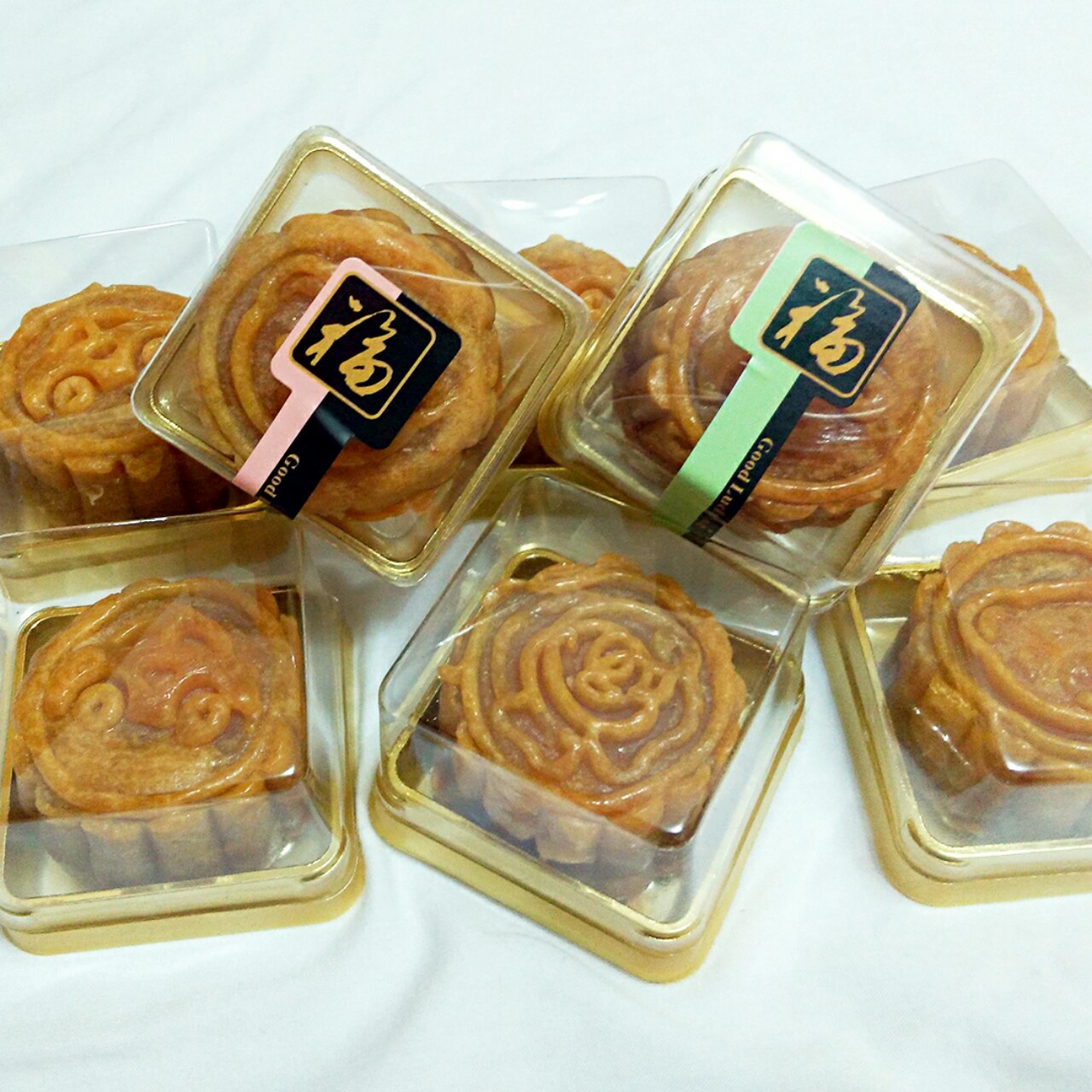 广式月饼—蛋黄莲蓉月饼