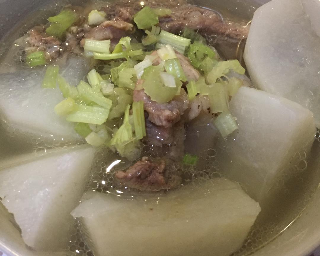 猪大骨炖萝卜的做法