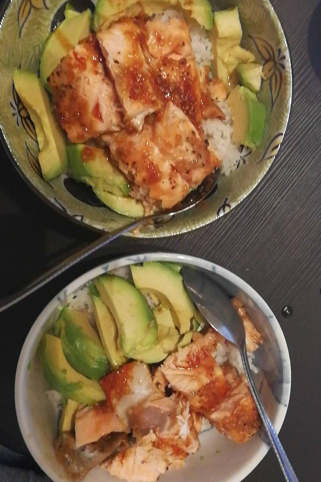 三文鱼牛油果拌饭