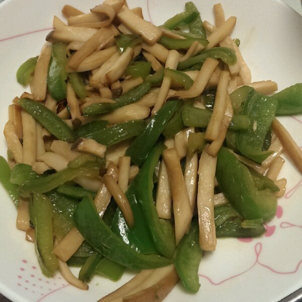 青椒素炒杏鲍菇