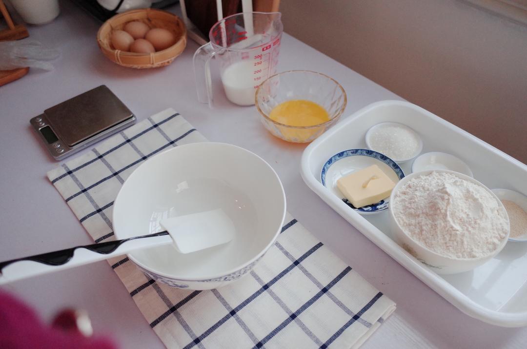 纯奶手撕吐司的做法 步骤1