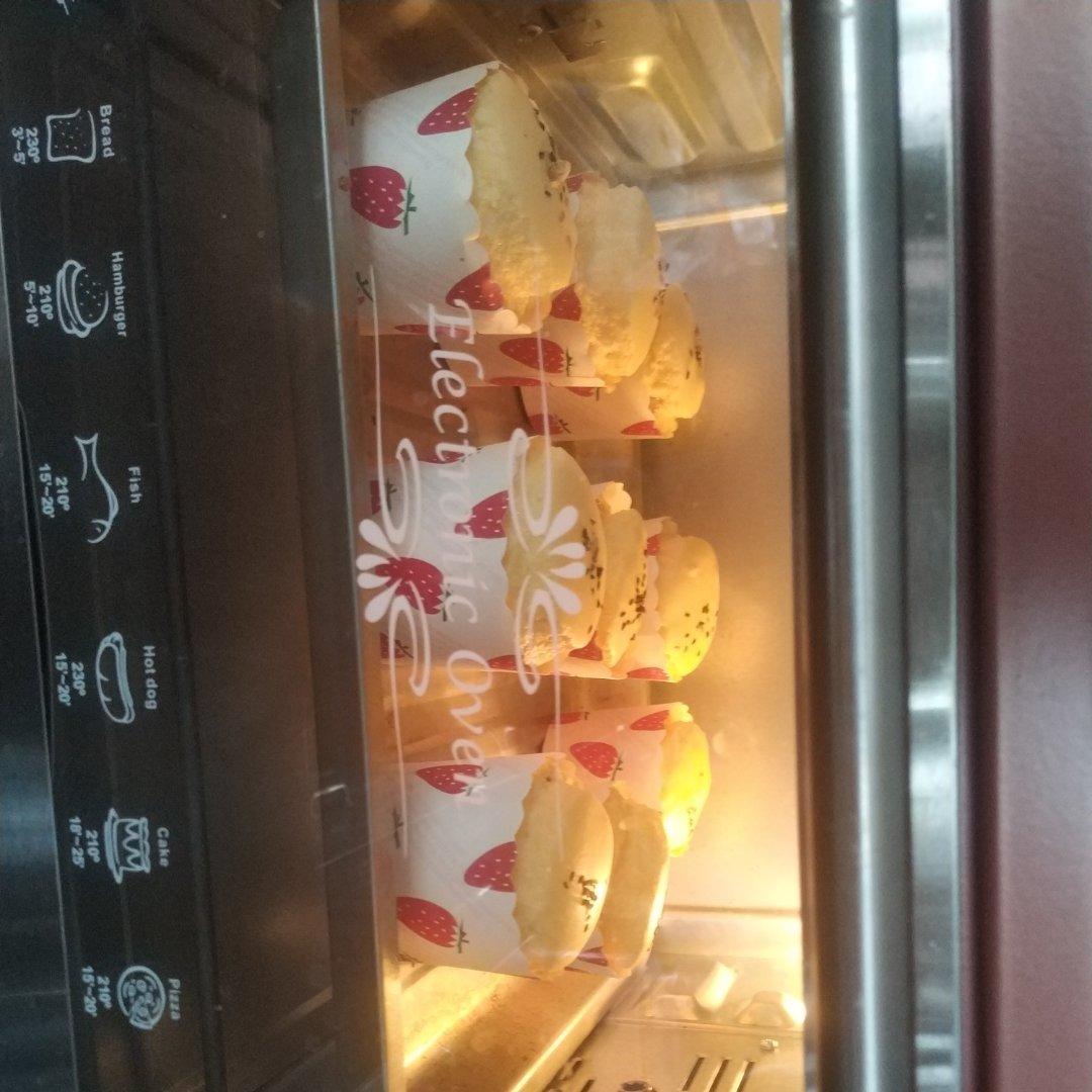 挑战全网最容易成功的纸杯蛋糕🧁无水不回缩，不开裂