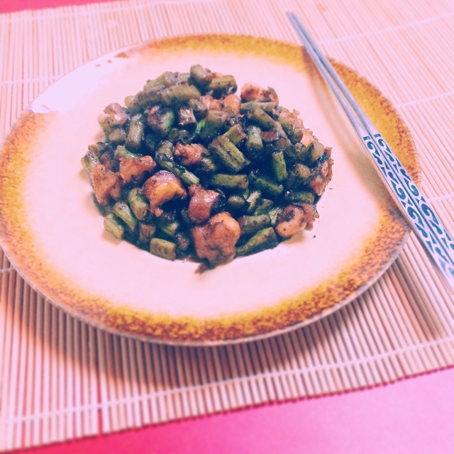 豆角榄菜炒鸡脆骨