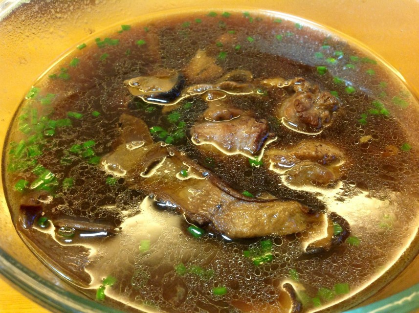鸡枞菌炖鸡汤