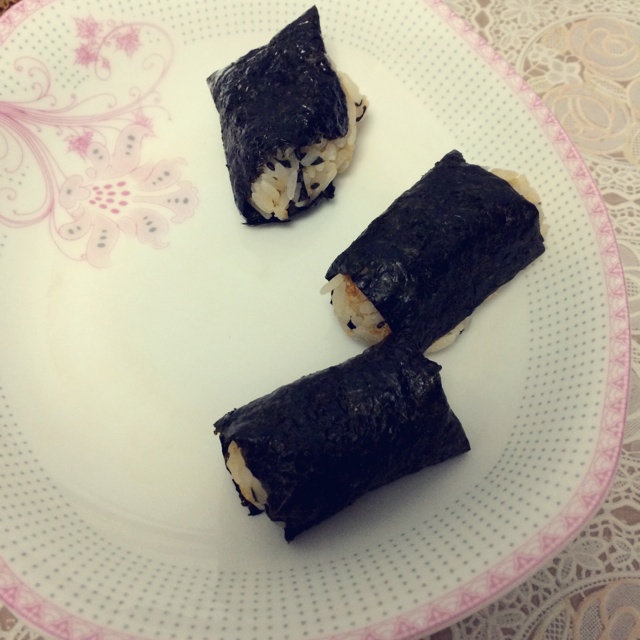 海苔肉松饭团