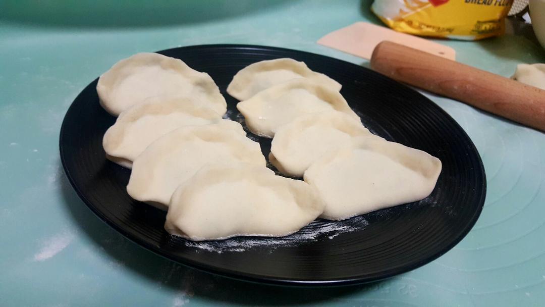 韭菜鸡蛋肉饺（自制饺子皮-面包机）的做法 步骤9