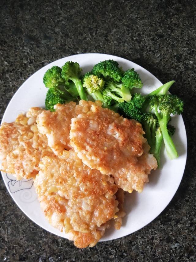 有颜值还健康的玉米虾饼，做法简单又好吃，一学就会