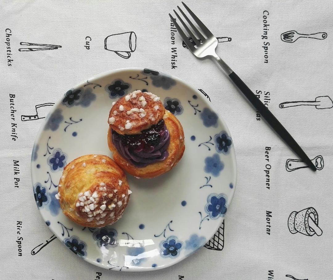 小山进——调皮的摇滚泡芙