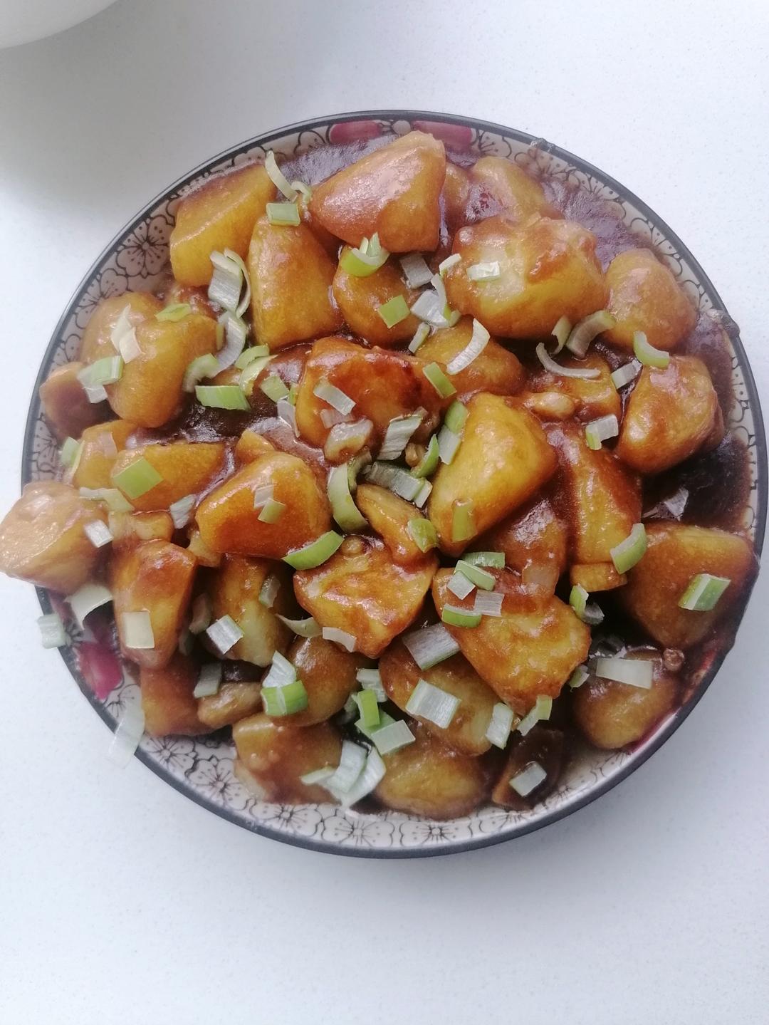 软糯好吃的红烧土豆