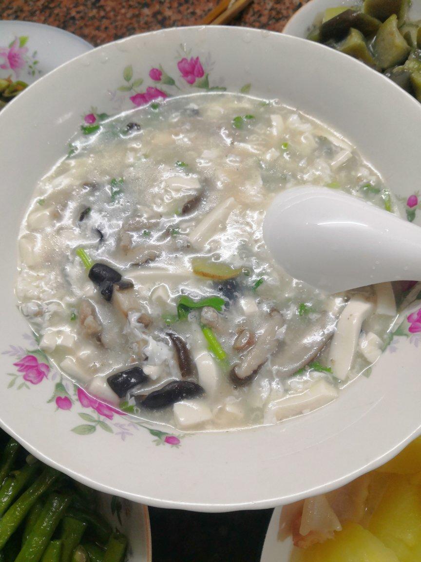 鲜美可口的——西湖牛肉羹