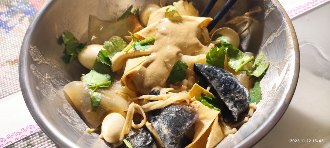 比麻辣烫好吃百倍！自制超过瘾巨解馋麻辣拌