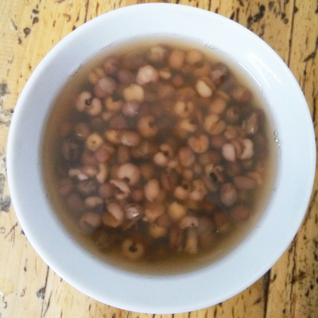 红豆薏仁龙眼养颜汤