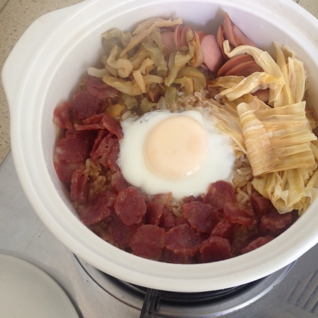 香肠煲仔饭