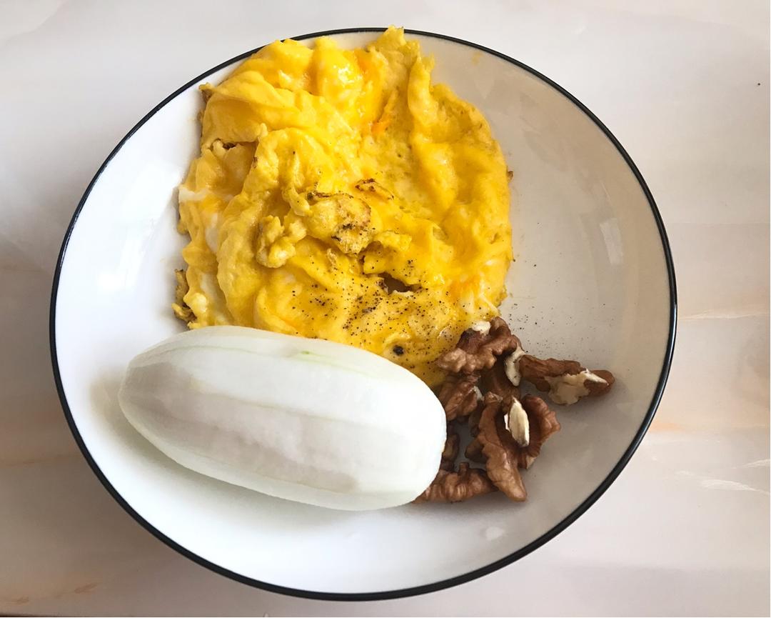 Scrambled eggs 美式炒蛋&英式炒蛋做法