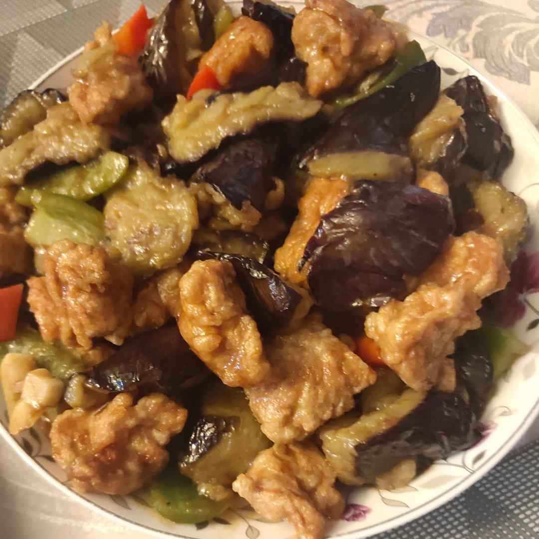 溜肉段烧茄子（东北硬菜呀哈哈）