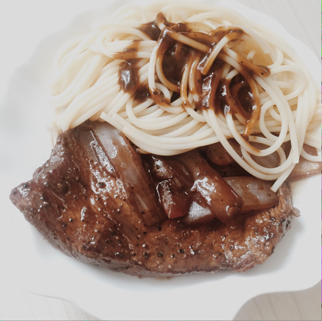 红酒黑胡椒牛排