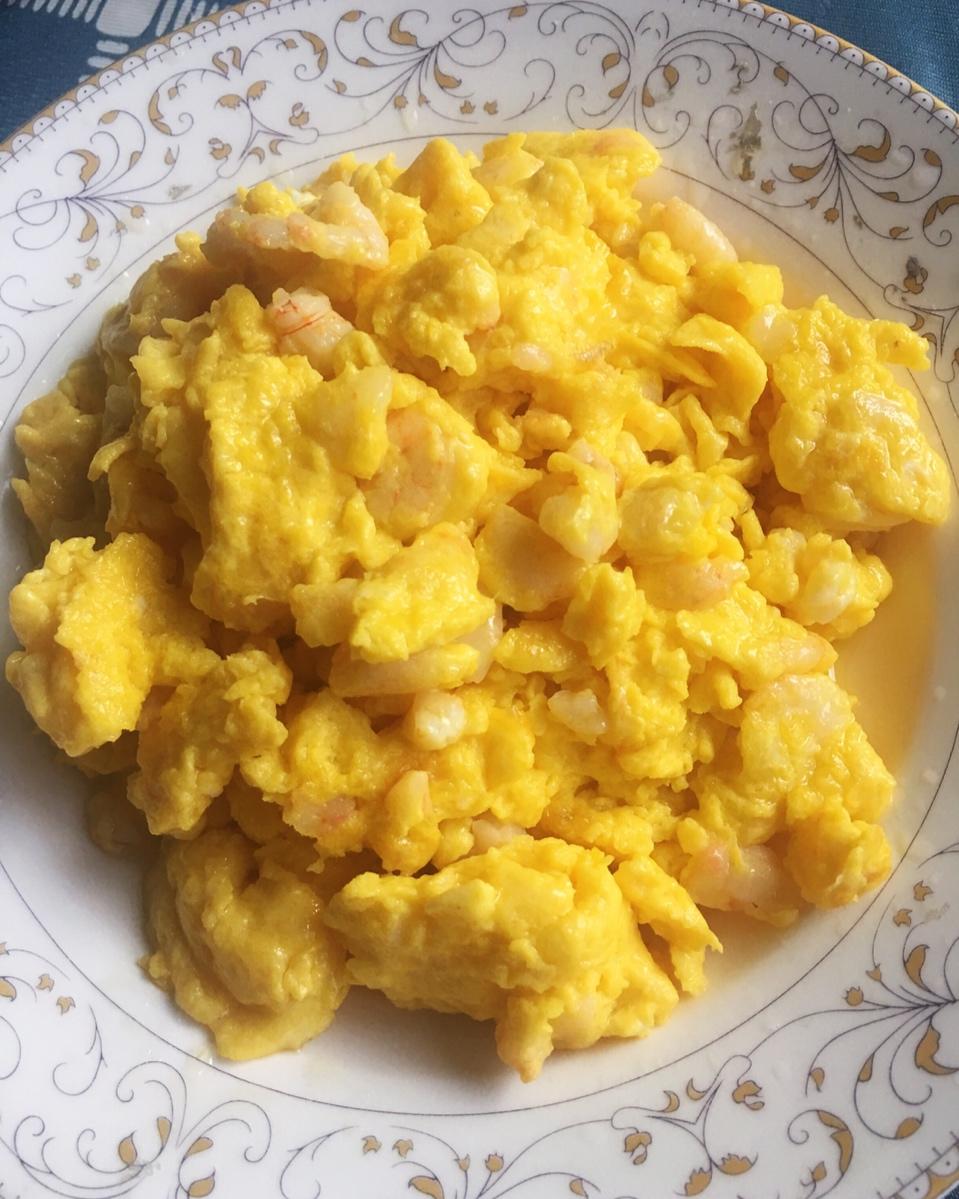 乐乐小海豚麻麻做的虾仁滑炒鸡蛋