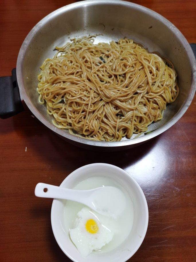 满屋飘香的葱油拌面黄磊方