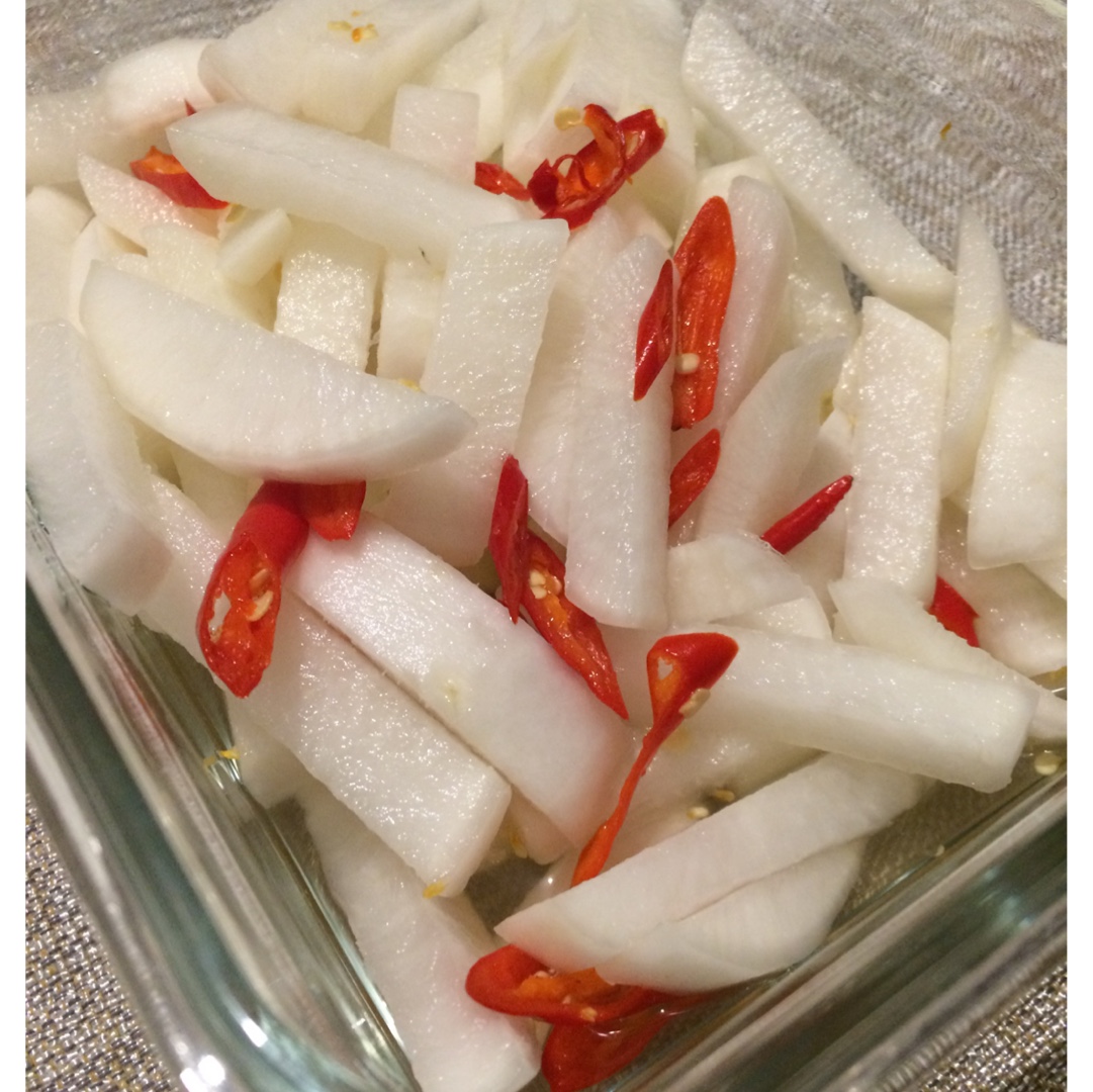 嵘逸小栈做的酸甜爽口脆萝卜