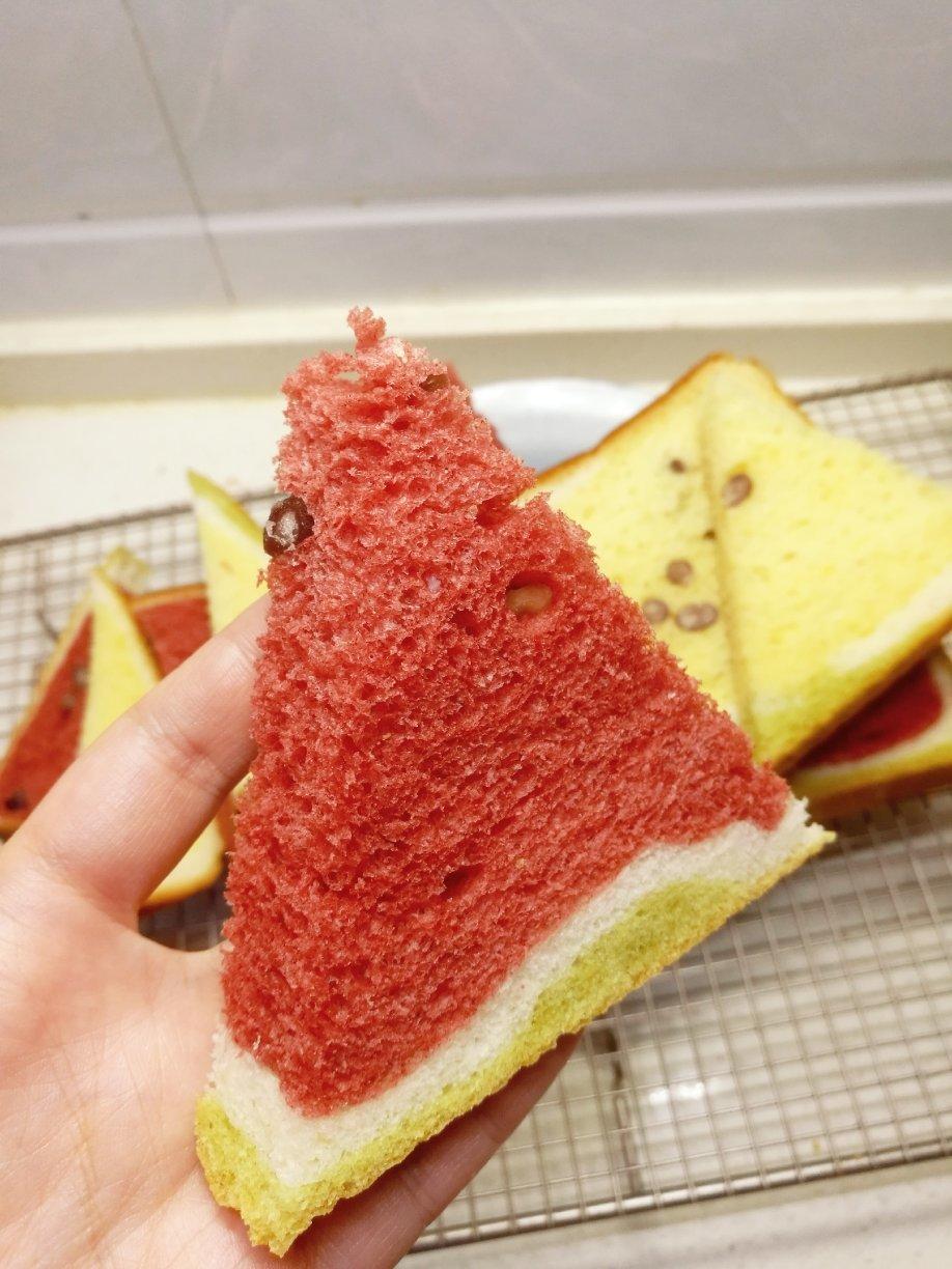 卡通方形西瓜吐司