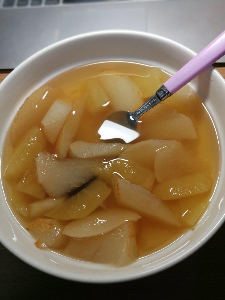 猪小叶家的猪小厨做的冰糖苹果雪梨汤