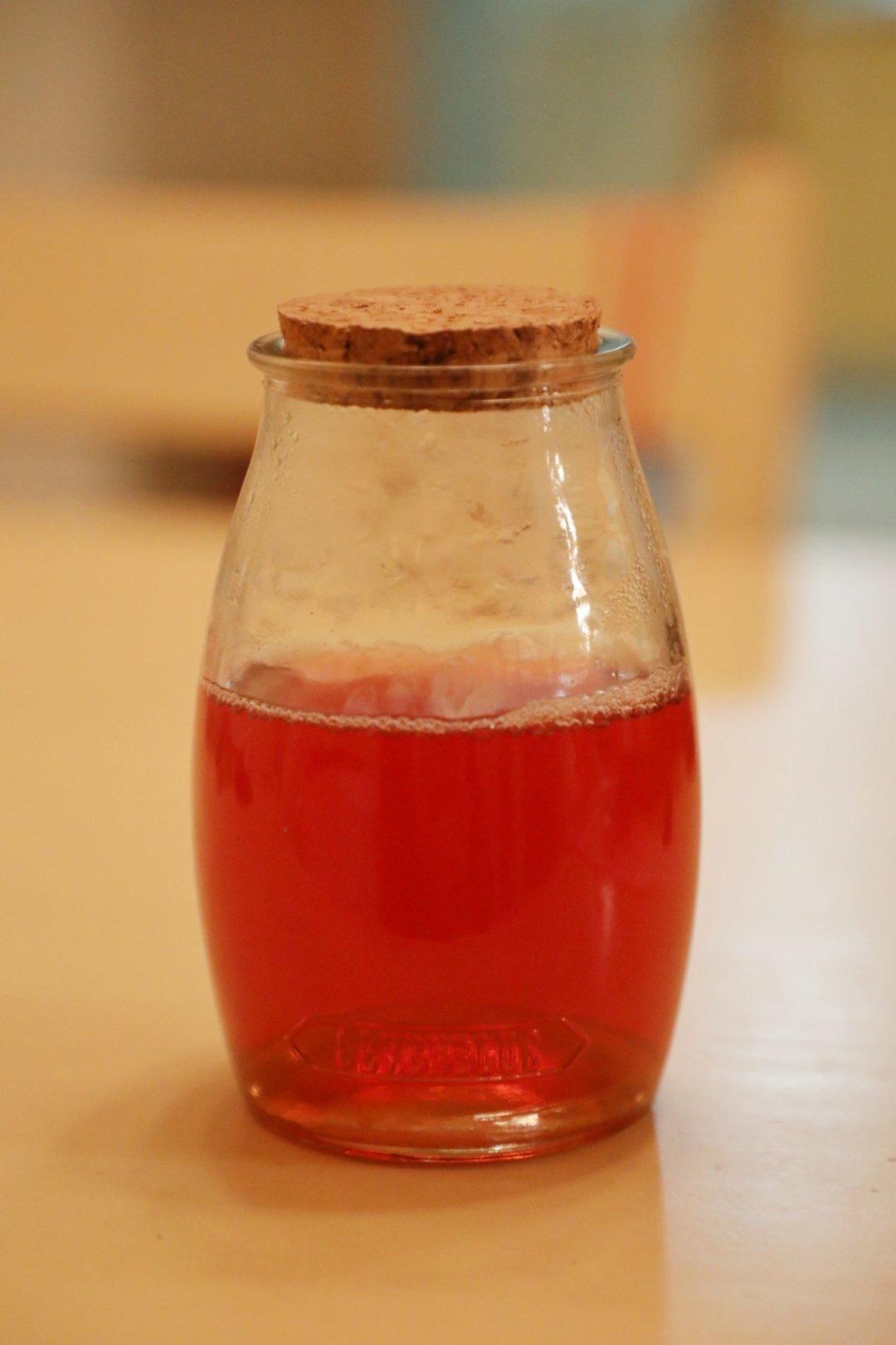 清肺止咳枇杷叶冰糖水