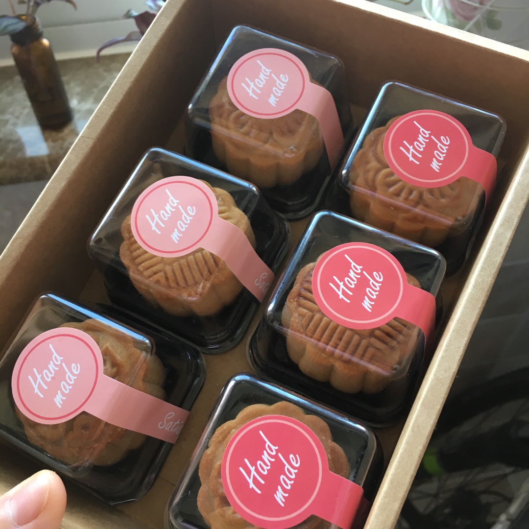 广式月饼—蛋黄莲蓉月饼