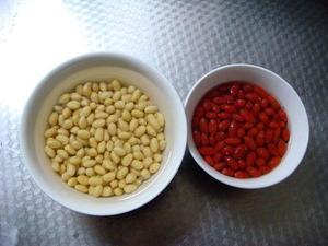 枸杞豆浆——滋肝明目的养生豆浆的做法 步骤1