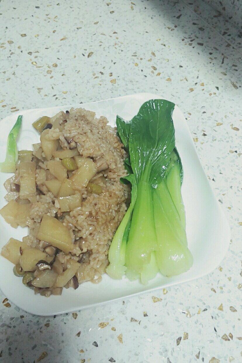 香肠土豆焖饭【一人也要吃好版】