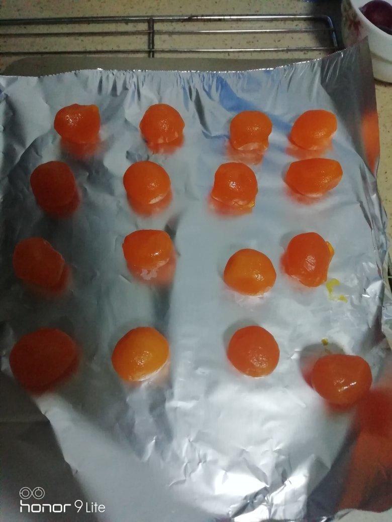 真空包装成品咸鸭蛋黄预处理