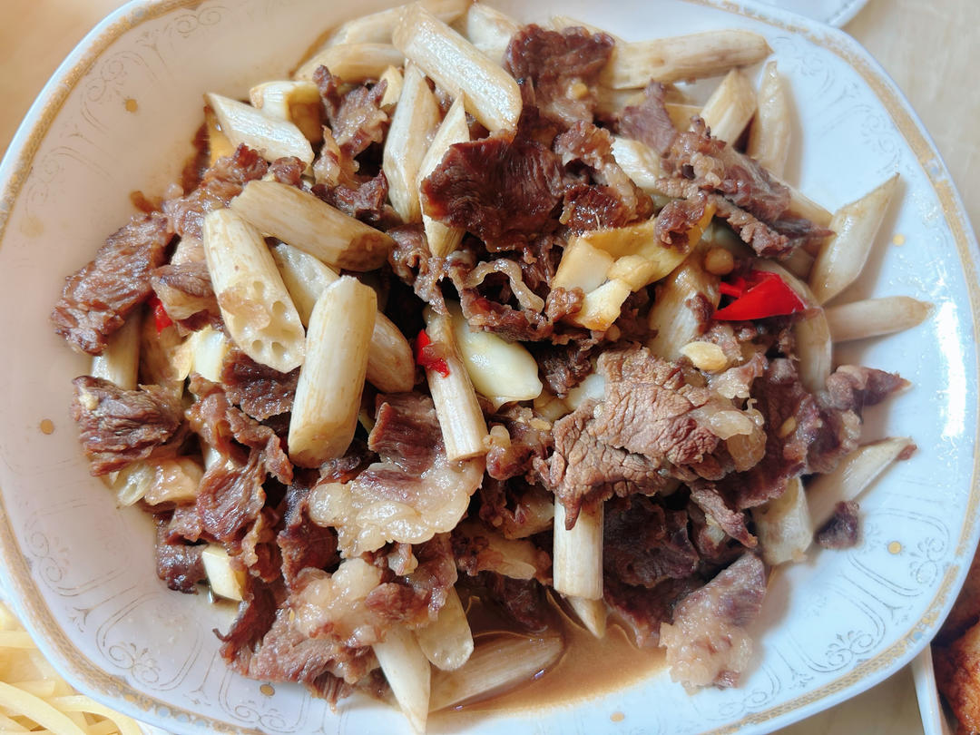 藕尖炒牛肉