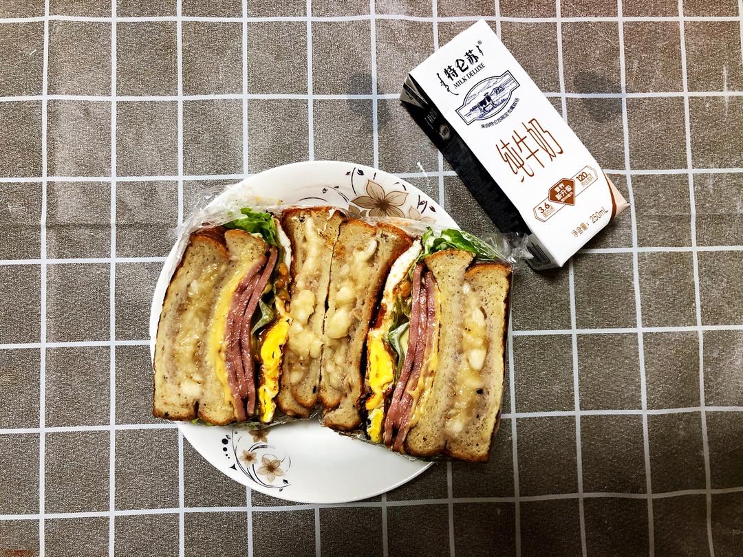 香蕉泥花生酱三明治（我的食欲稳定器）| 健康·三餐