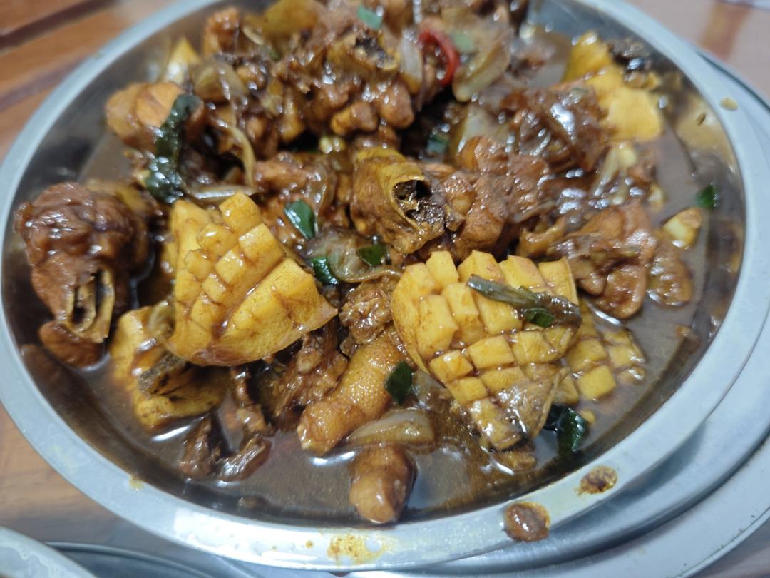 鲍鱼焖鸡煲