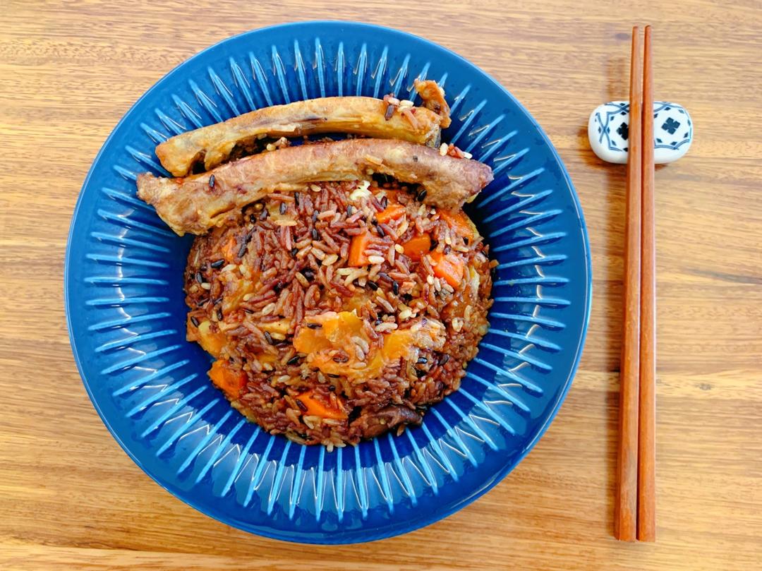 电饭锅排骨土豆焖饭