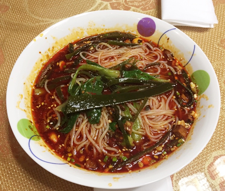红油香辣牛肉米线