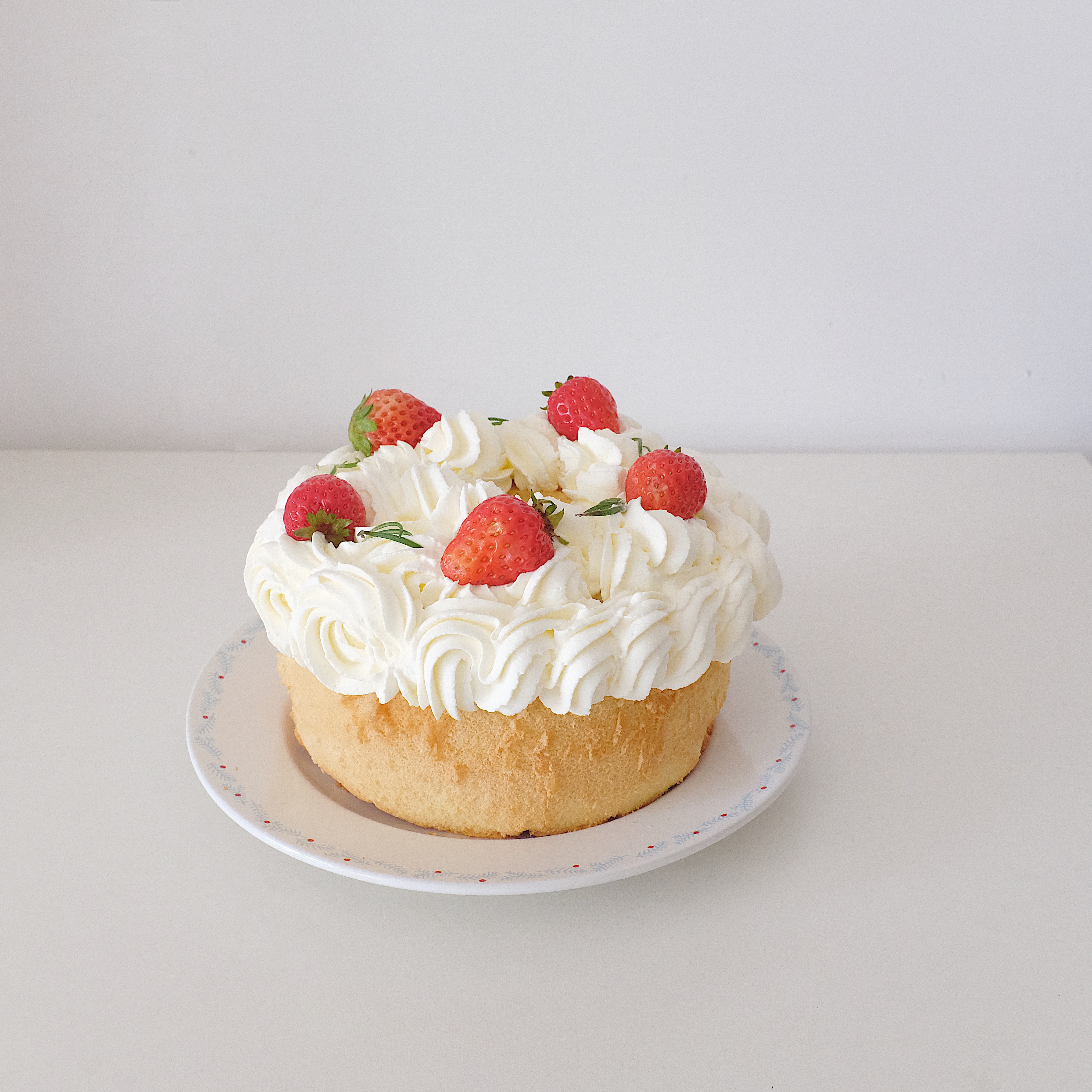 ins风草莓奶油蛋糕