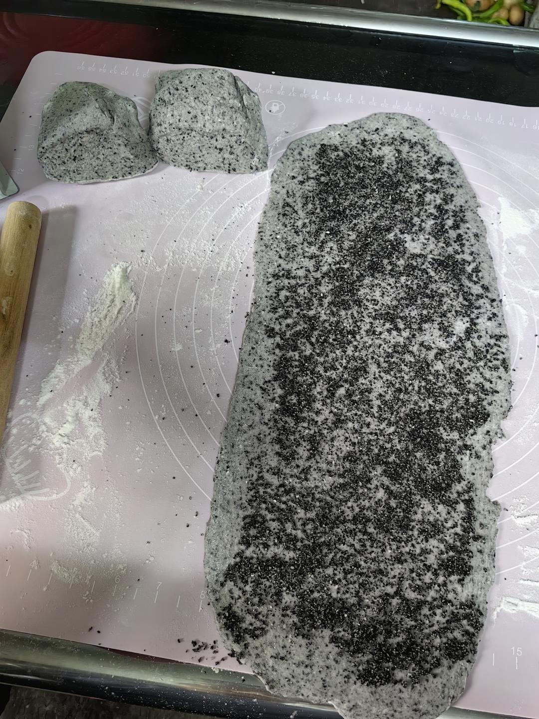 养生黑芝麻花卷