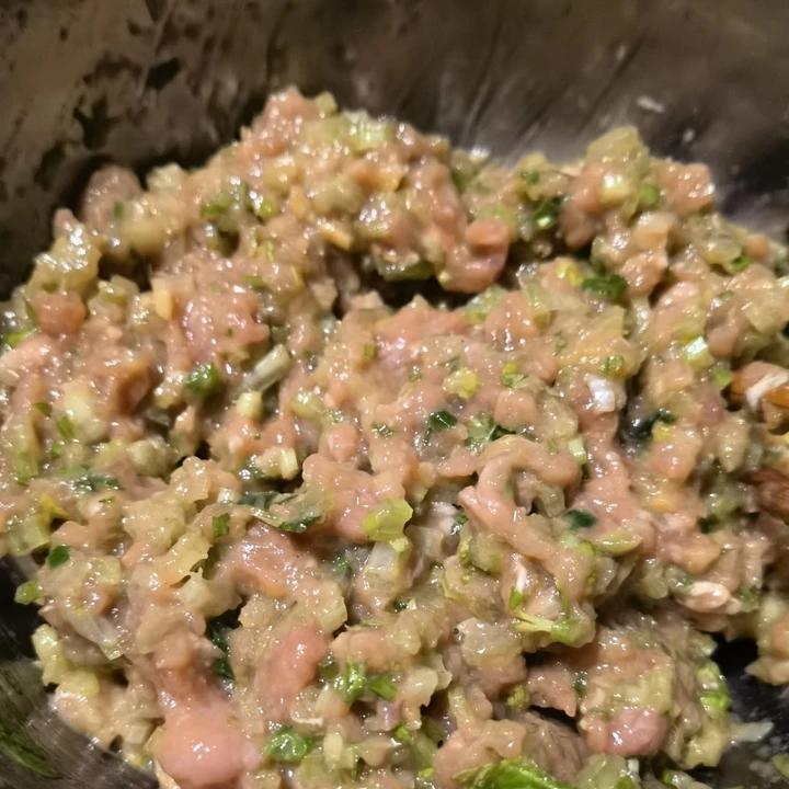 经典芹菜猪肉馅(不是经典我不发)