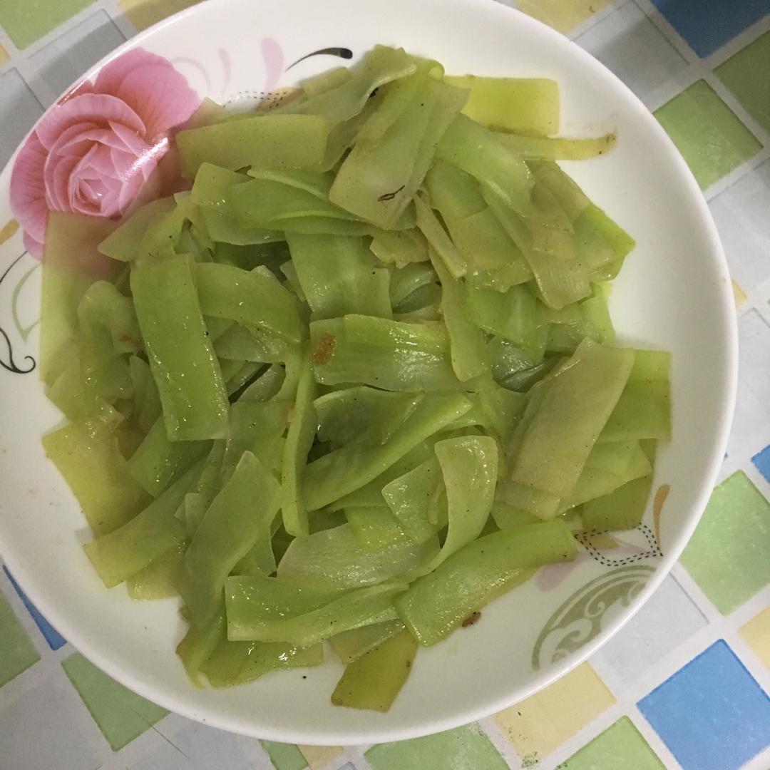 清炒莴笋