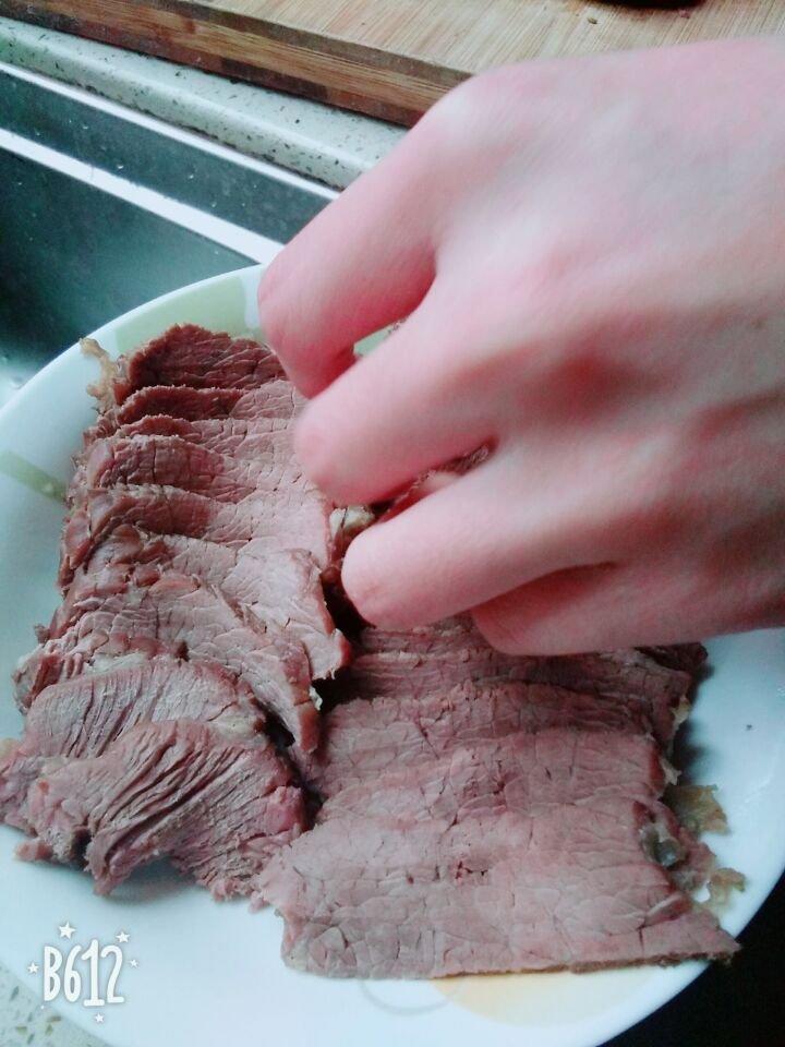 卤牛肉