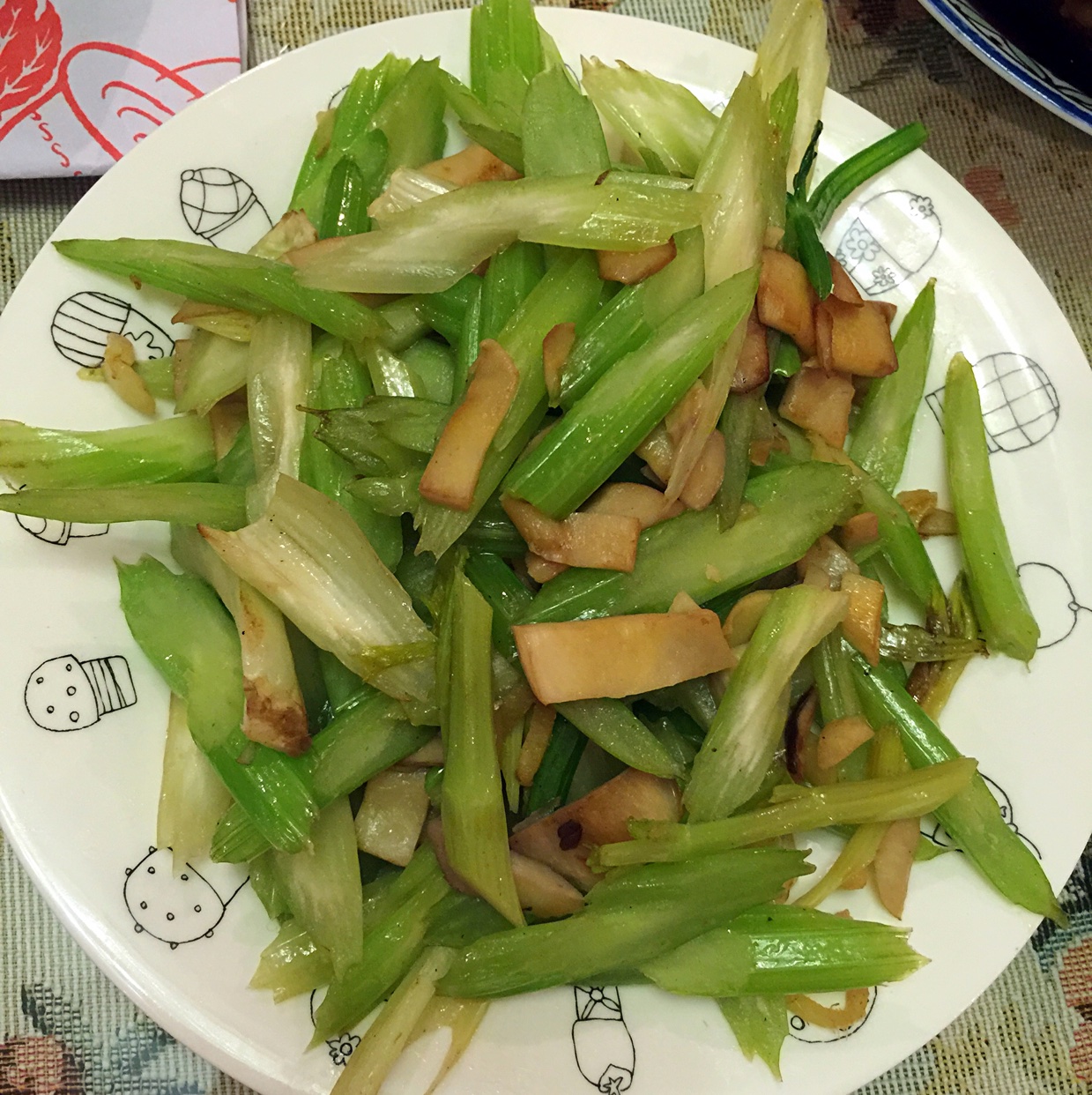 鸡腿菇香芹