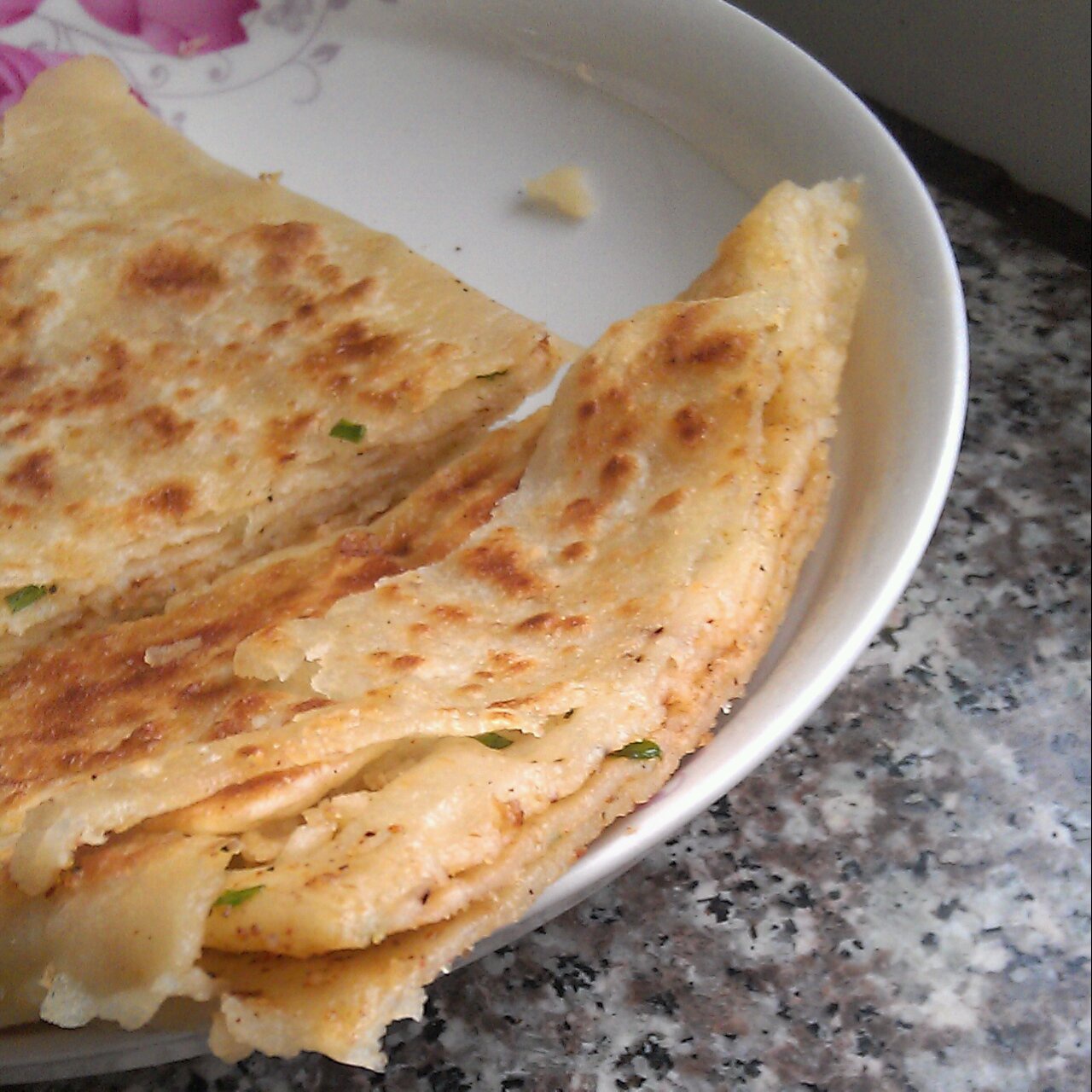 游船客做的千层三角饼